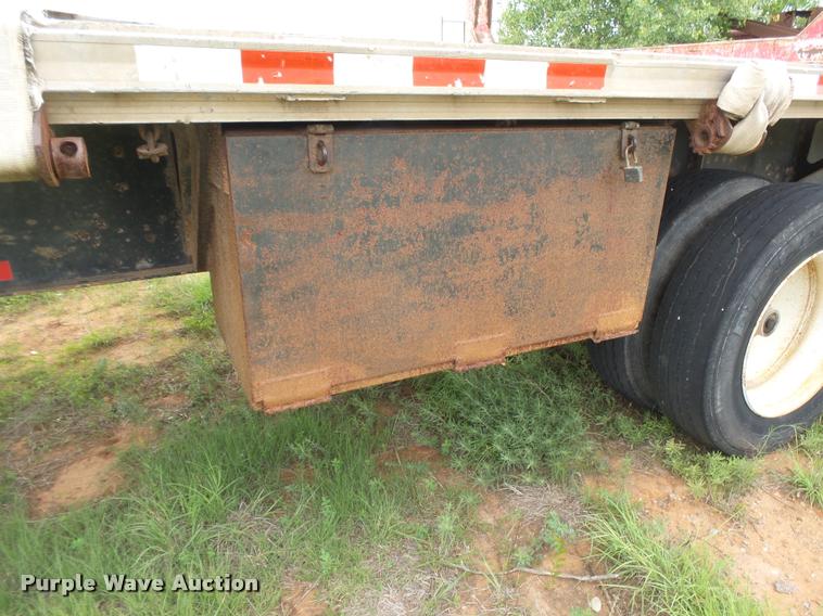 image for item DB2587 1995 Fontaine LFTW-5 flatbed trailer