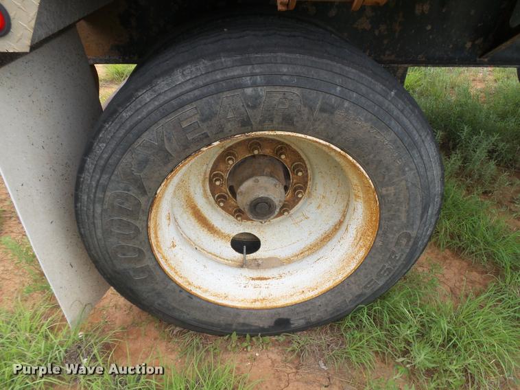 image for item DB2587 1995 Fontaine LFTW-5 flatbed trailer