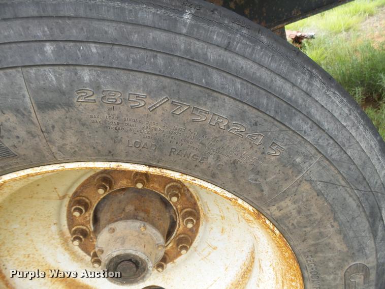 image for item DB2587 1995 Fontaine LFTW-5 flatbed trailer