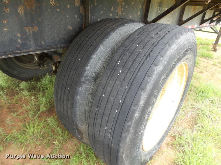 image for item DB2587 1995 Fontaine LFTW-5 flatbed trailer