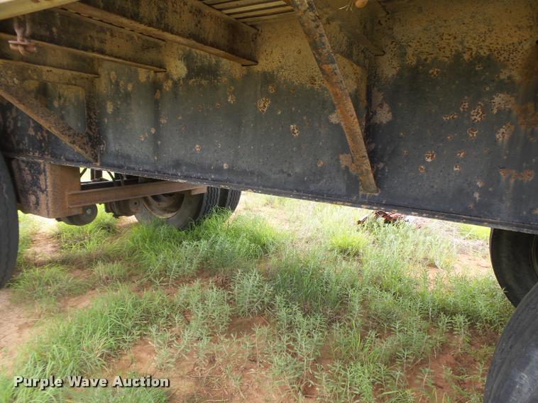 image for item DB2587 1995 Fontaine LFTW-5 flatbed trailer