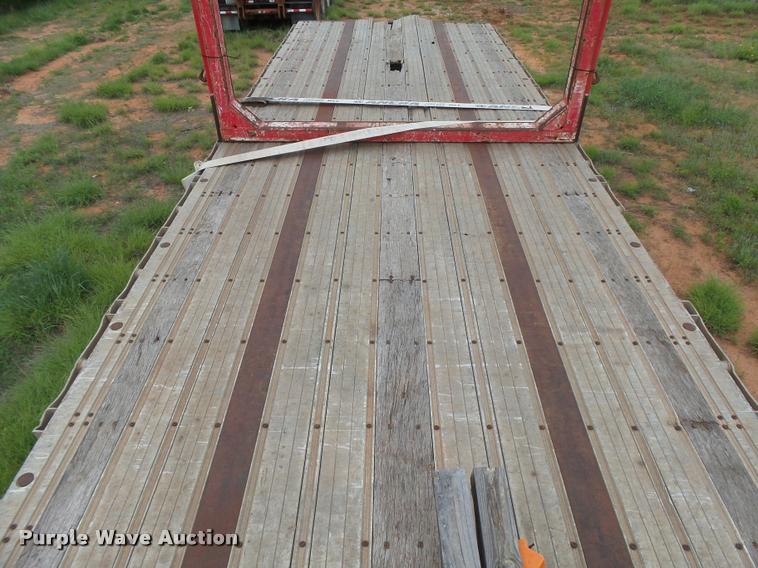 image for item DB2587 1995 Fontaine LFTW-5 flatbed trailer