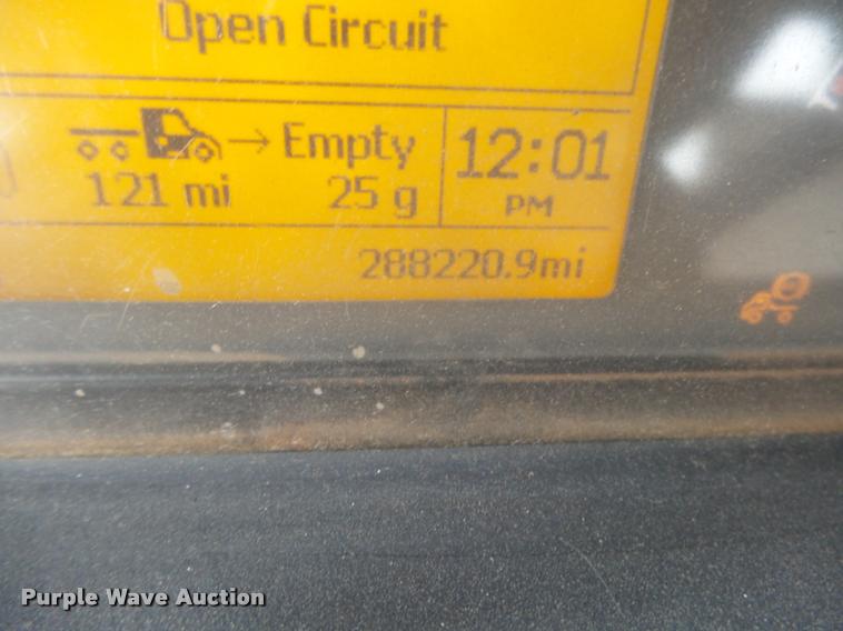 image for item DB2590 2008 Volvo VHD semi truck