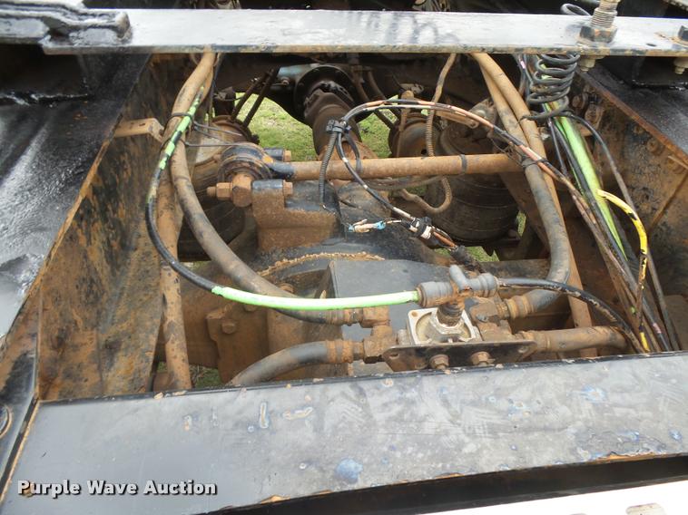 image for item DB2590 2008 Volvo VHD semi truck