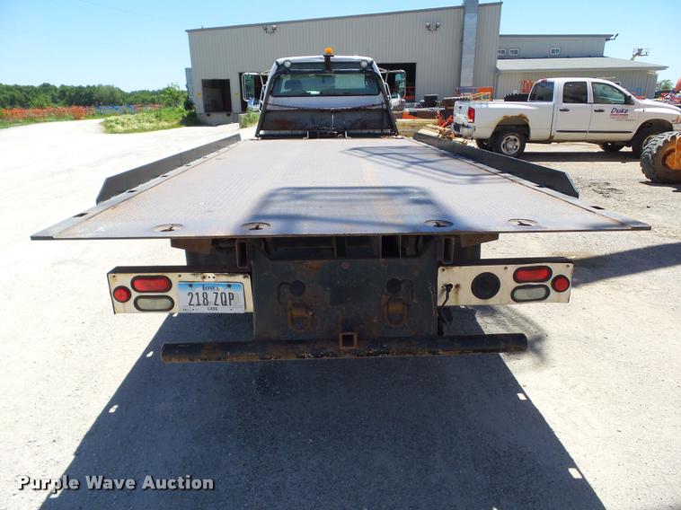 image for item DH9336 2005 Ford F650 Super Duty rollback truck