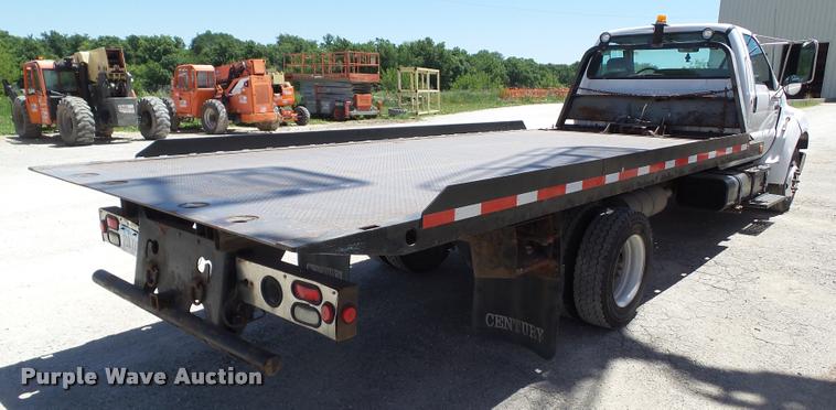 image for item DH9336 2005 Ford F650 Super Duty rollback truck
