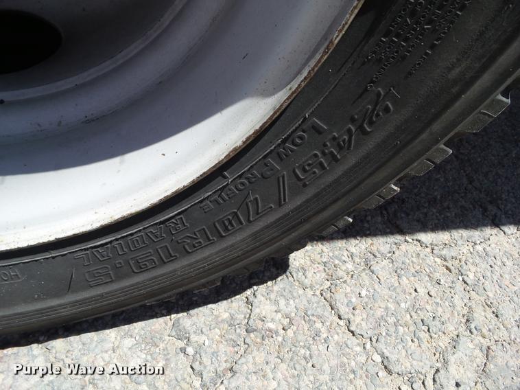 image for item DH9336 2005 Ford F650 Super Duty rollback truck