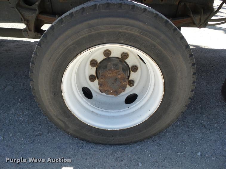 image for item DH9336 2005 Ford F650 Super Duty rollback truck