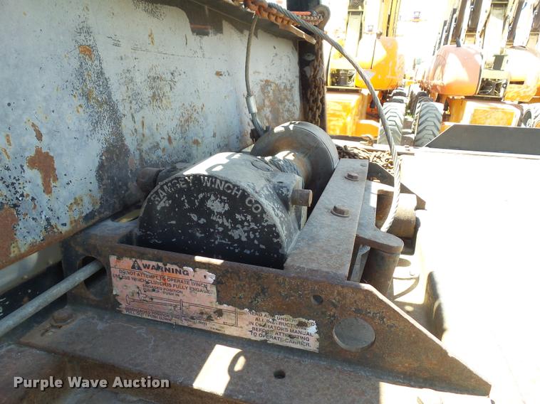 image for item DH9336 2005 Ford F650 Super Duty rollback truck