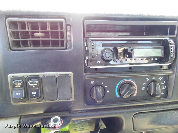 image for item DH9336 2005 Ford F650 Super Duty rollback truck