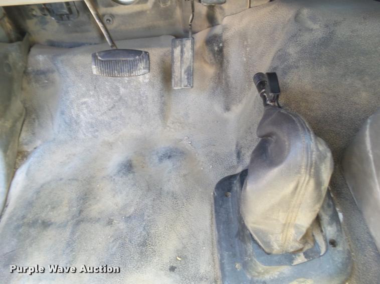 image for item DH9336 2005 Ford F650 Super Duty rollback truck