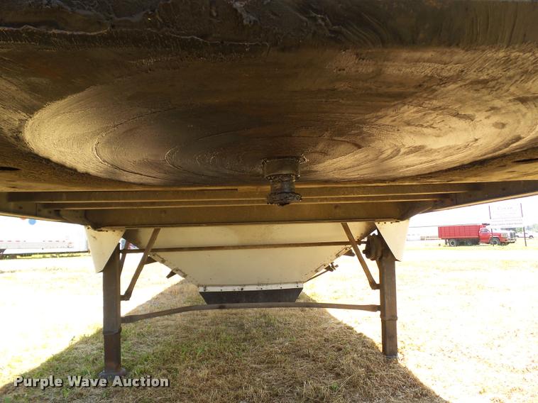 image for item DH9338 2004 Timpte double hopper grain trailer