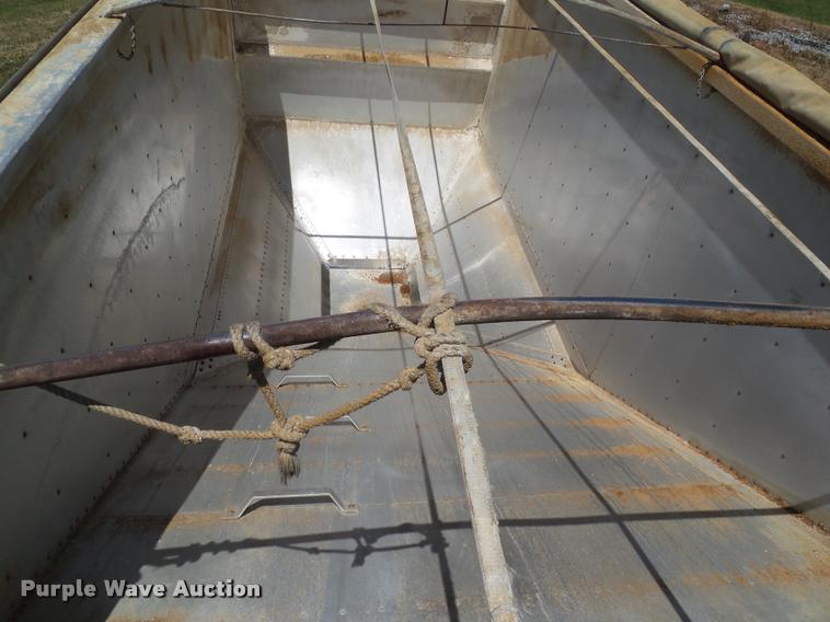 image for item DH9338 2004 Timpte double hopper grain trailer