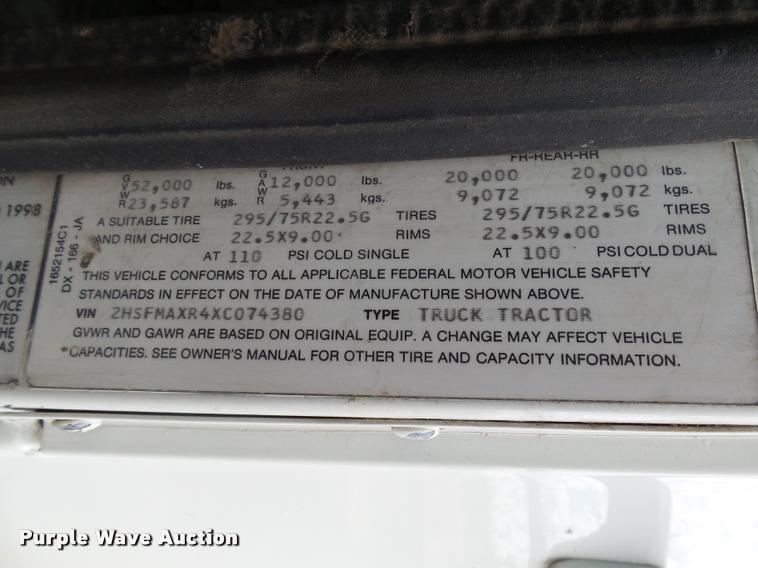 image for item DH9619 1999 International 9200 semi truck