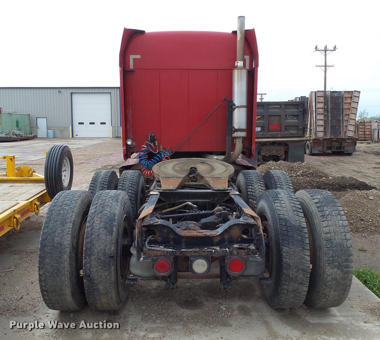 image for item DH9634 1993 Mack CH613 semi truck