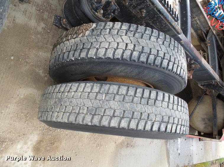 image for item DH9634 1993 Mack CH613 semi truck