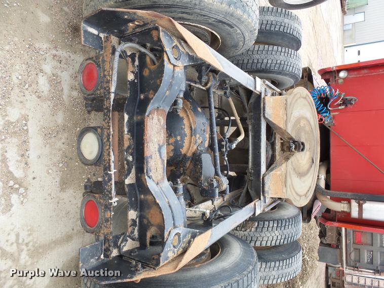 image for item DH9634 1993 Mack CH613 semi truck