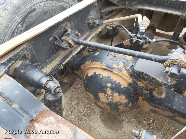 image for item DH9634 1993 Mack CH613 semi truck