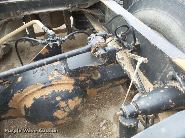 image for item DH9634 1993 Mack CH613 semi truck