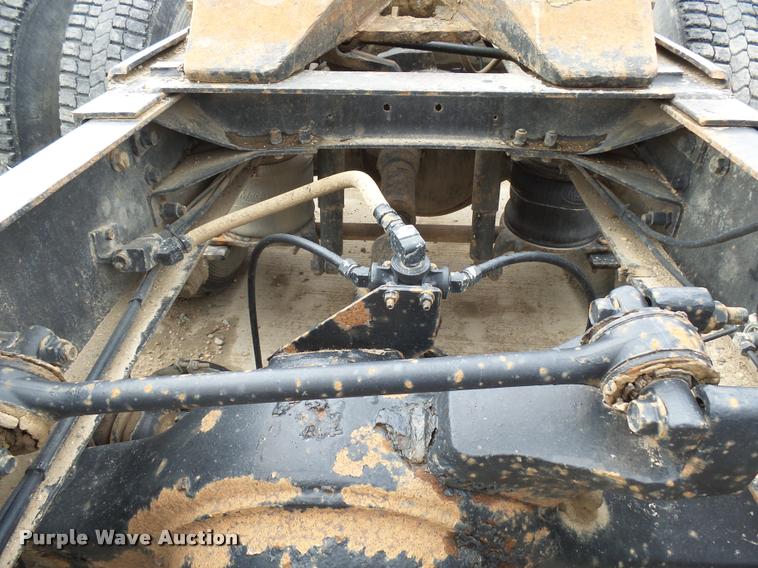 image for item DH9634 1993 Mack CH613 semi truck