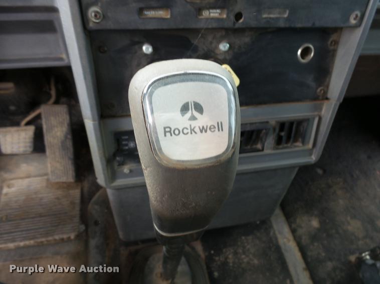 image for item DH9634 1993 Mack CH613 semi truck