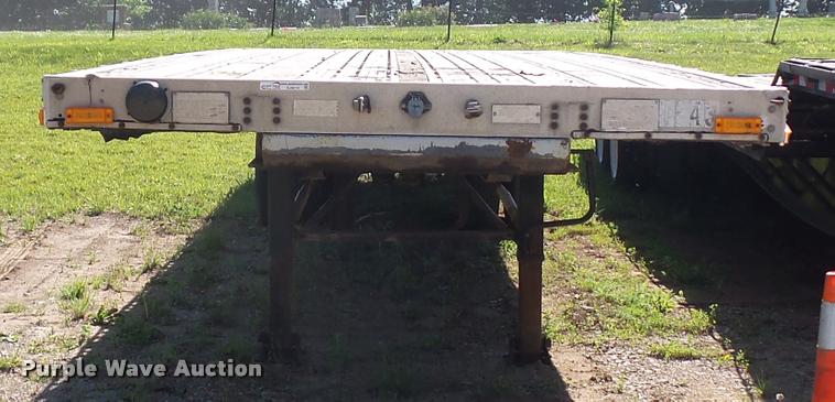 image for item DJ9510 1994 Transcraft flatbed trailer