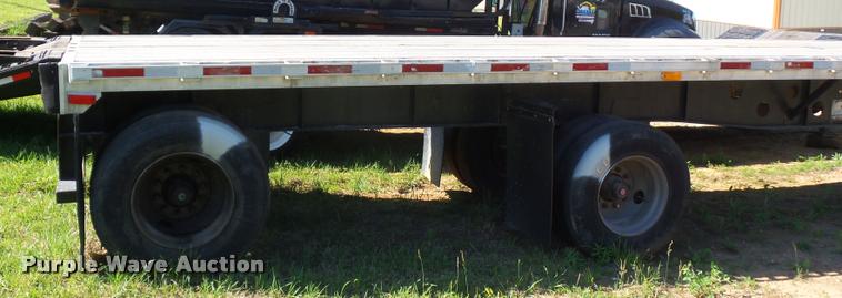 image for item DJ9510 1994 Transcraft flatbed trailer