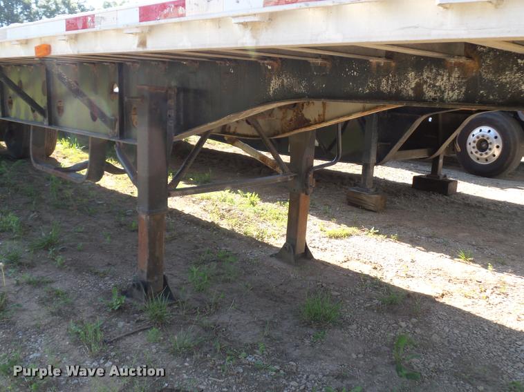 image for item DJ9510 1994 Transcraft flatbed trailer
