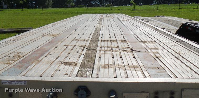 image for item DJ9510 1994 Transcraft flatbed trailer
