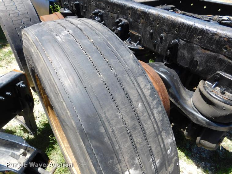 image for item DM9489 Kenworth T600 frame and axles