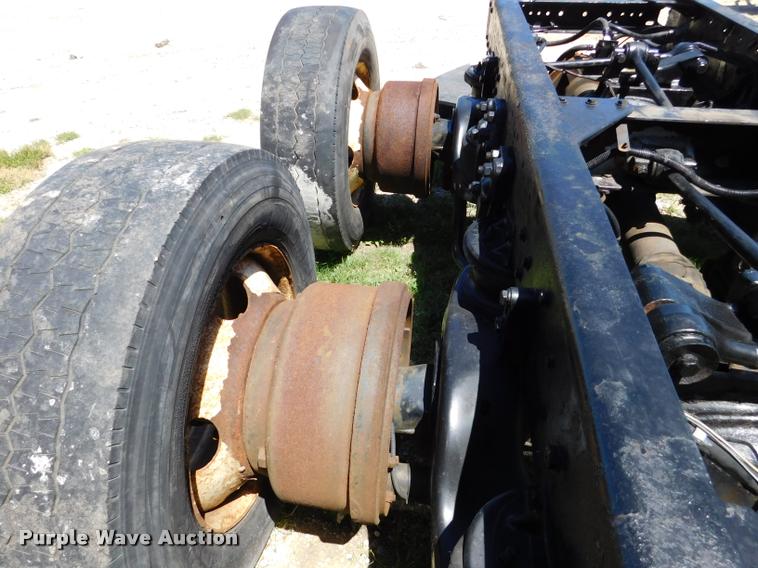 image for item DM9489 Kenworth T600 frame and axles