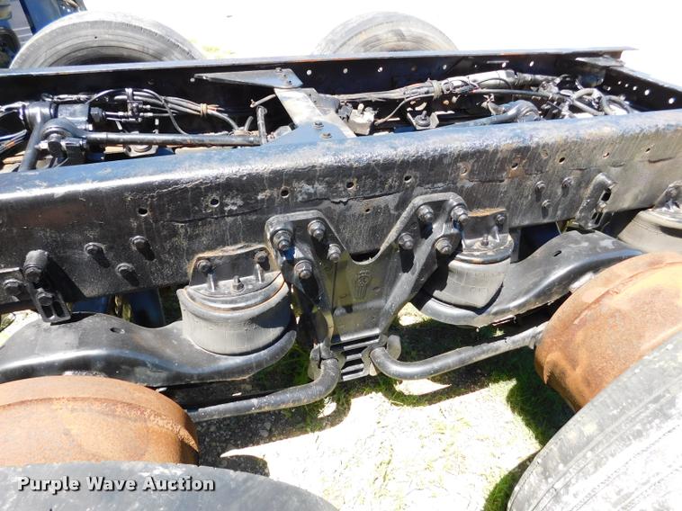 image for item DM9489 Kenworth T600 frame and axles