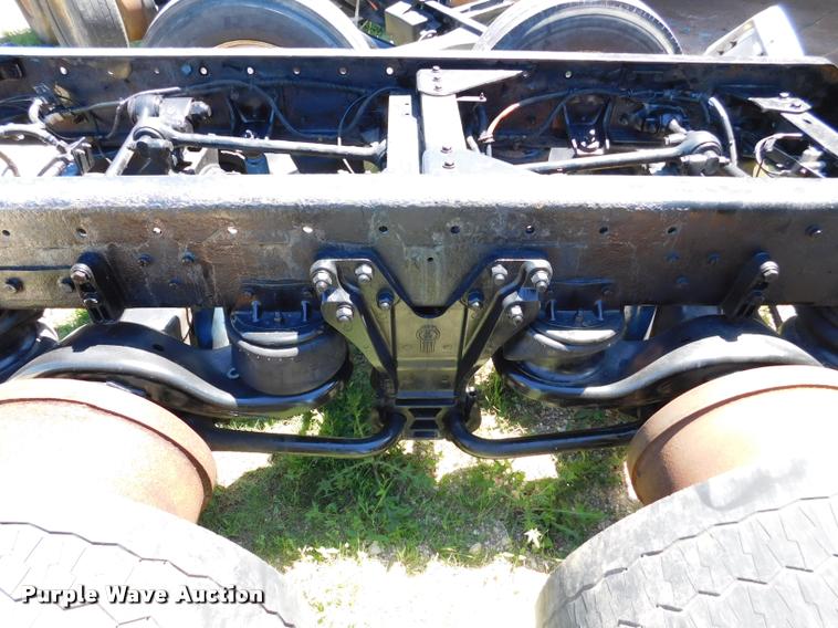 image for item DM9489 Kenworth T600 frame and axles