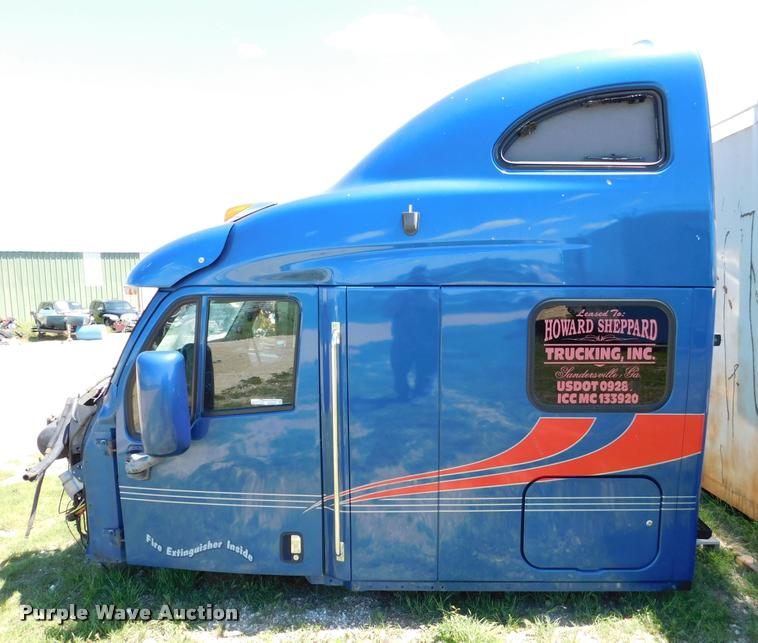 image for item DM9490 2005 Peterbilt 387 cab