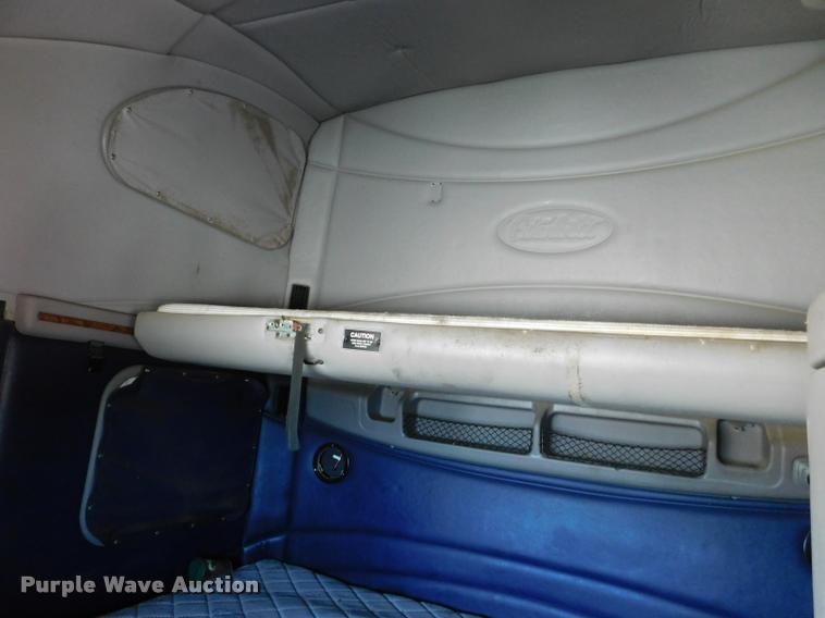 image for item DM9490 2005 Peterbilt 387 cab