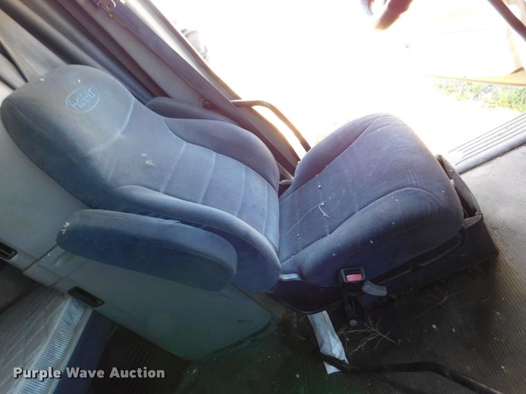 image for item DM9490 2005 Peterbilt 387 cab