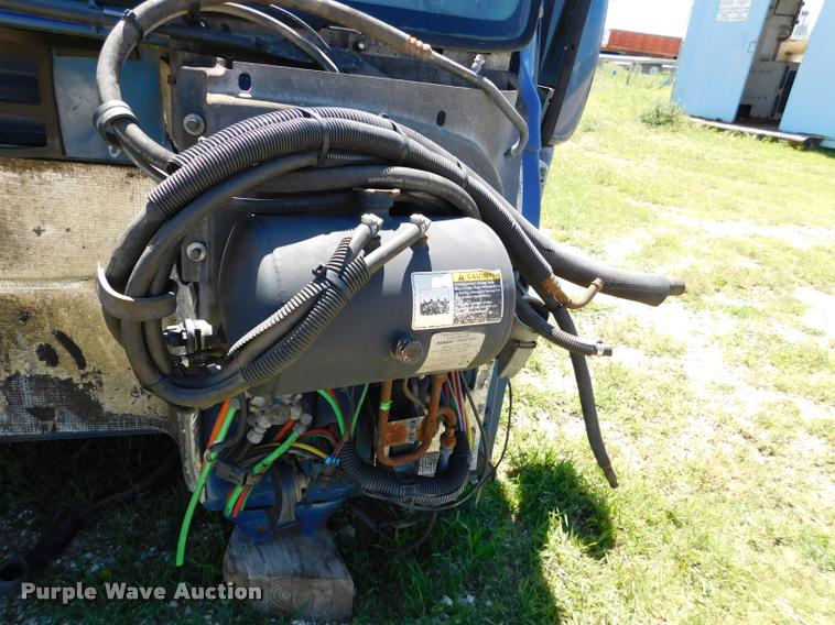 image for item DM9490 2005 Peterbilt 387 cab