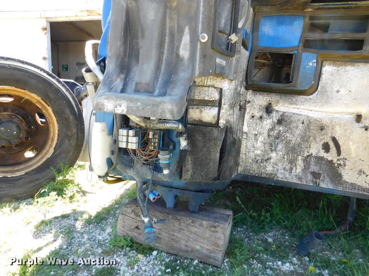 image for item DM9490 2005 Peterbilt 387 cab