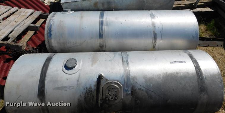image for item DM9492 (2) 150 gallon fuel tanks