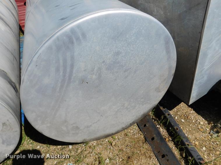 image for item DM9492 (2) 150 gallon fuel tanks