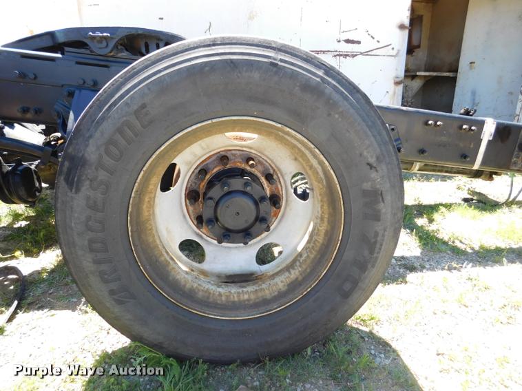 image for item DM9497 Peterbilt 385 frame and axles