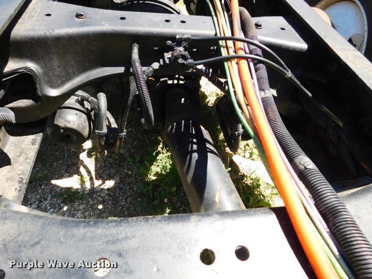 image for item DM9497 Peterbilt 385 frame and axles