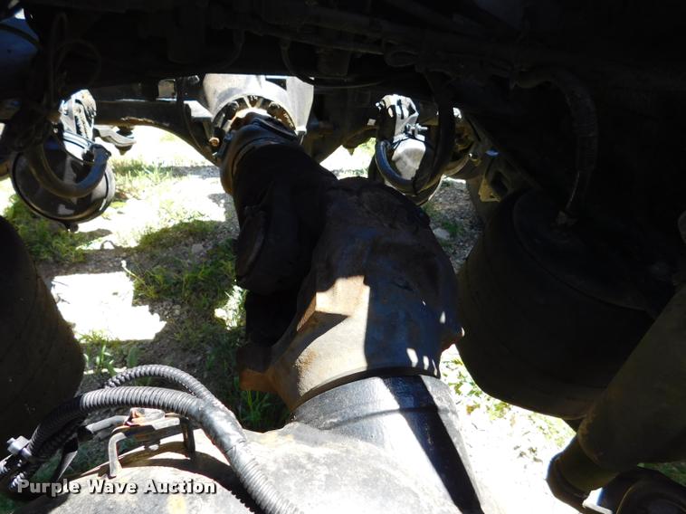 image for item DM9497 Peterbilt 385 frame and axles