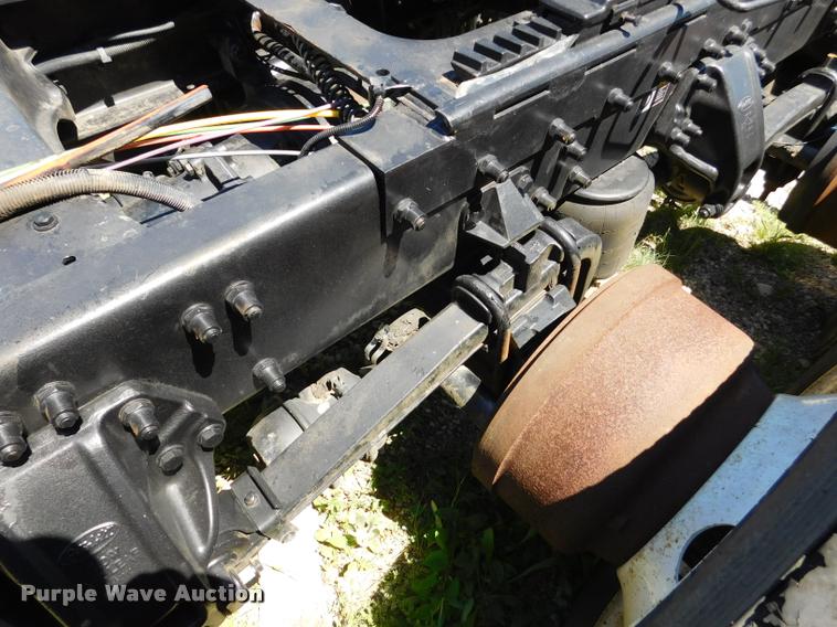 image for item DM9497 Peterbilt 385 frame and axles