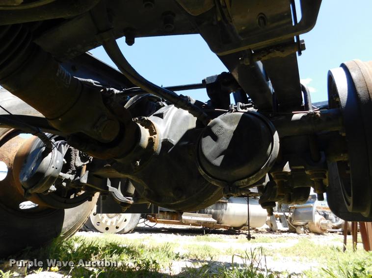 image for item DM9497 Peterbilt 385 frame and axles