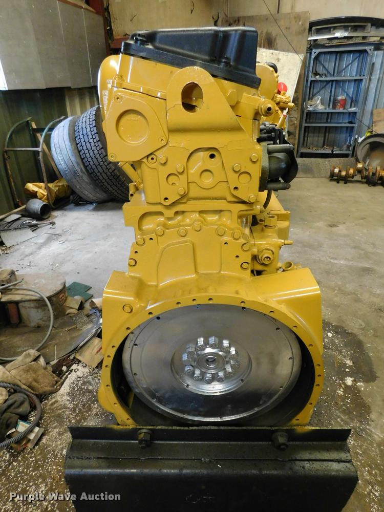 image for item DM9499 Caterpillar C15 Acert six cylinder diesel engine