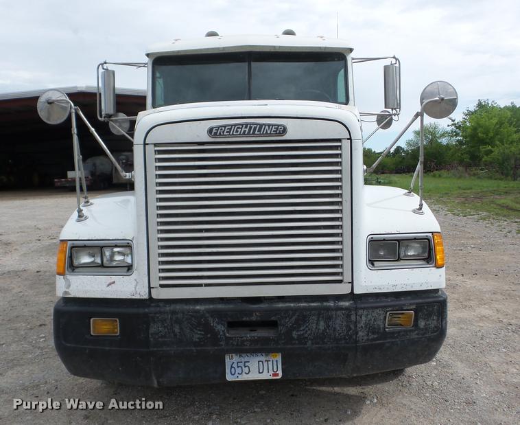 image for item J8625 1995 Freightliner FLD semi truck