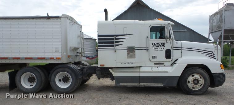 image for item J8625 1995 Freightliner FLD semi truck
