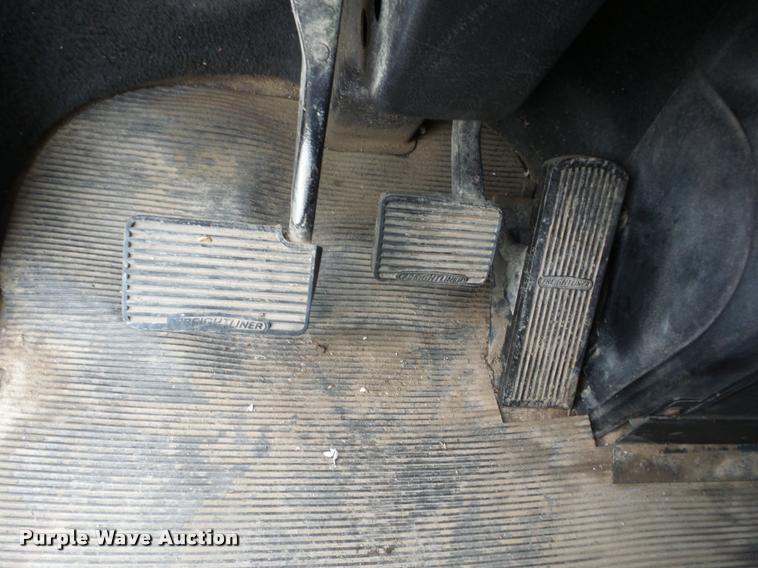 image for item J8625 1995 Freightliner FLD semi truck