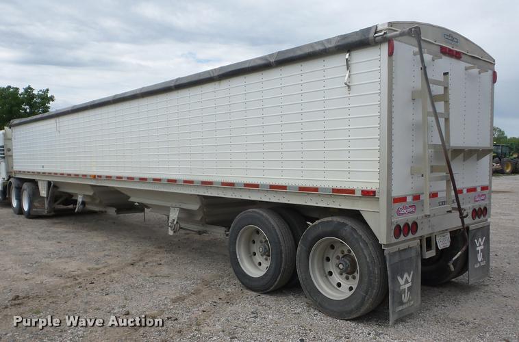 image for item J8626 1997 Wilson DWH-400 double hopper grain trailer